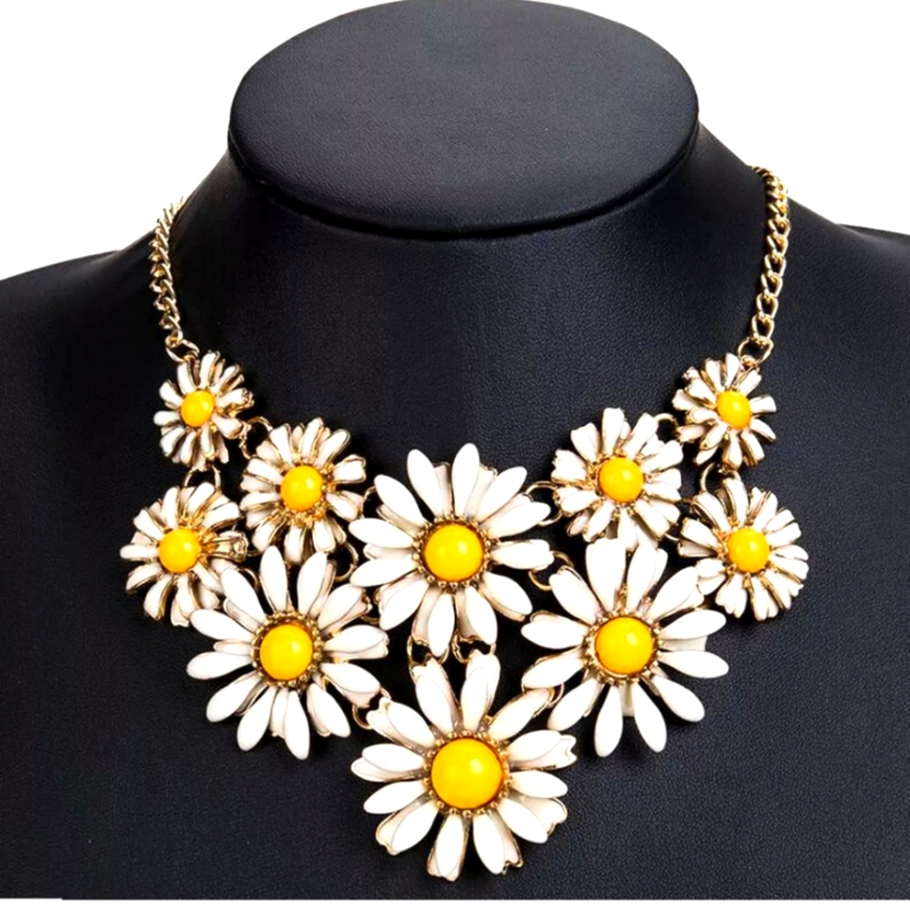 New daisy necklace